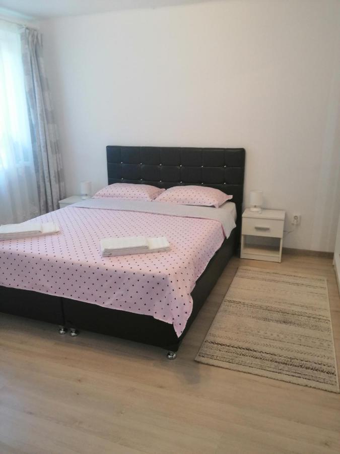 Amigohd² Apartment Hunedoara Bagian luar foto